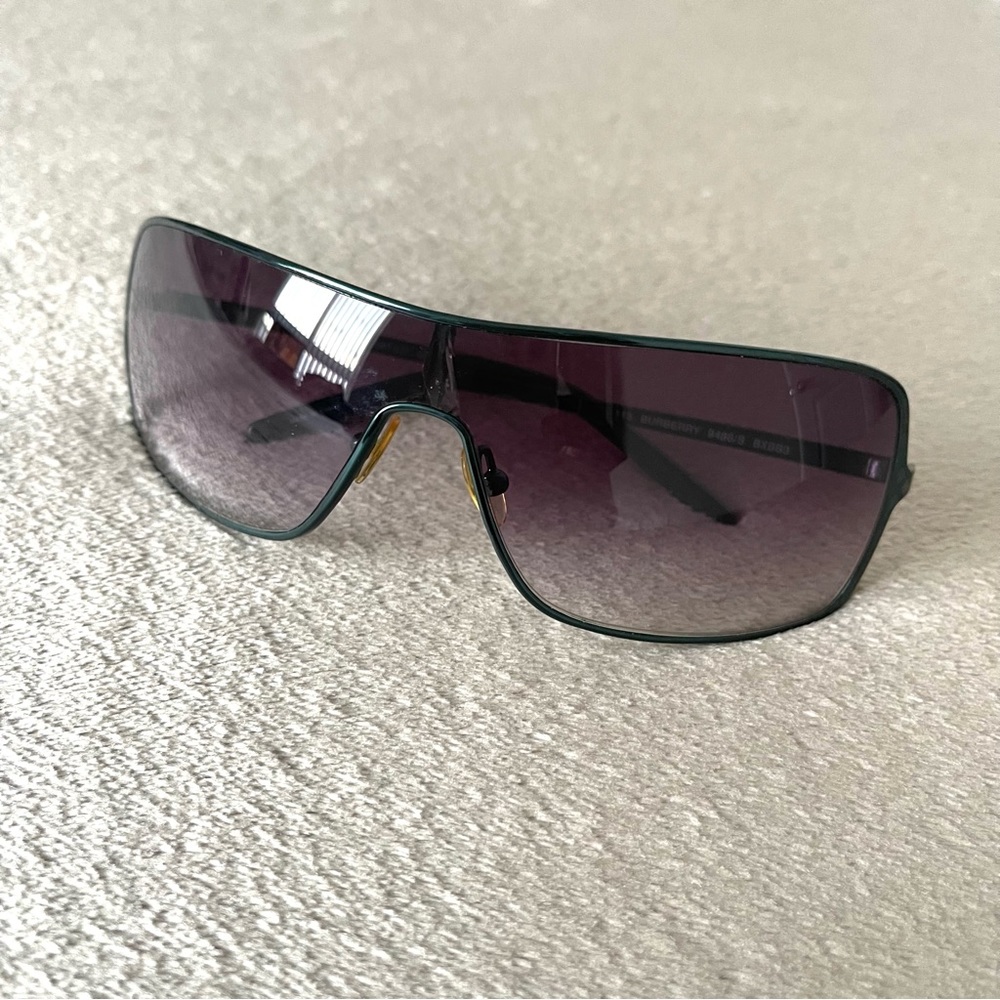 Burberry wraparound sunglasses